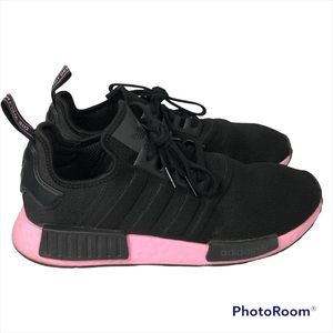 black and pink nmd r1 adidas